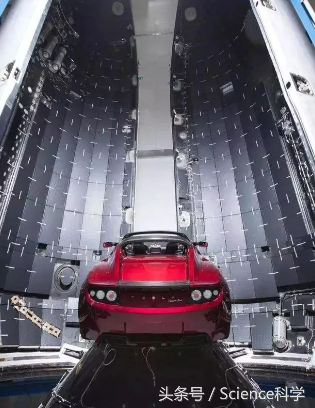 是位日本亿万富翁 马斯克公布SpaceX首位绕月旅行个人乘客