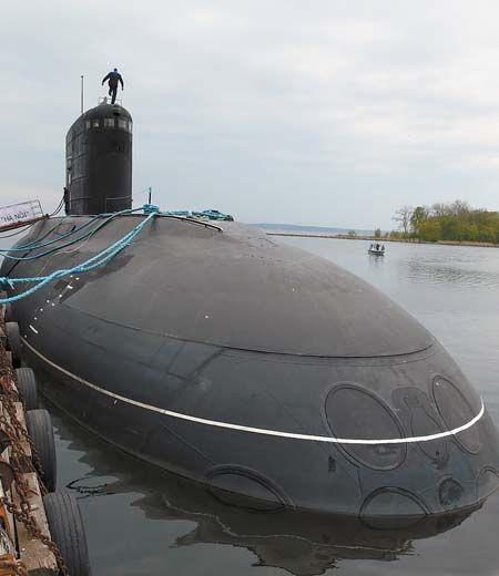 032潜艇对比基洛级潜艇_拉达级潜艇与阿穆尔级潜艇有啥不同_马斯克迷你潜艇