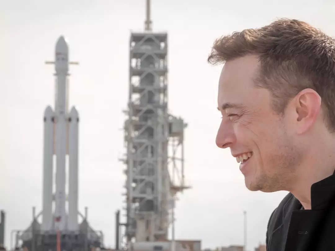 
为什么ElonMusk的重型火箭依然发射成功